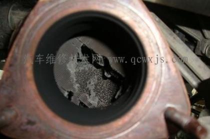引起三元催化器发生故障一些因素