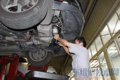 汽车机油滤清器在哪里各车型机油滤清器位置参考