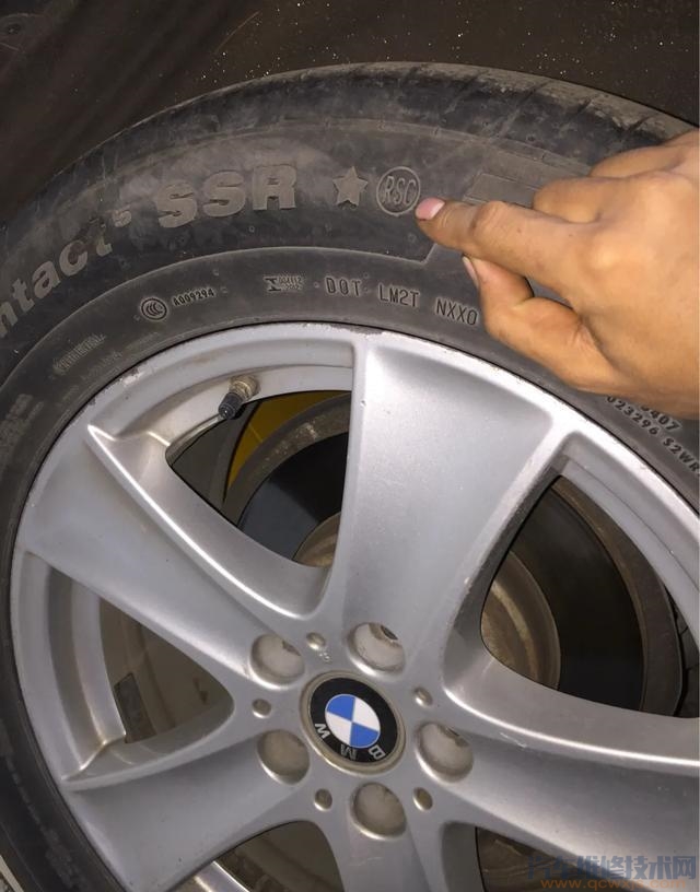 宝马车把防爆胎换成普通轮胎行不行?
