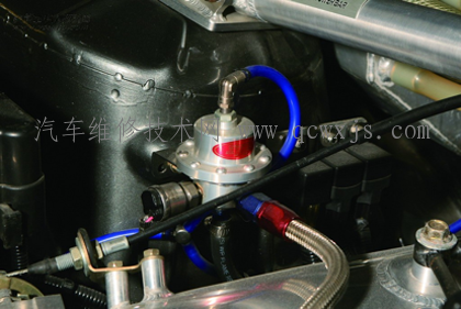 汽油压力调节器的检查维修