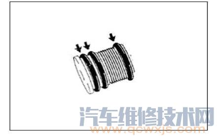 【有储液罐的冷凝器总成的检修】图4