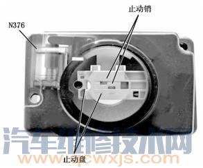 奥迪A8钥匙无法从点火开关取出