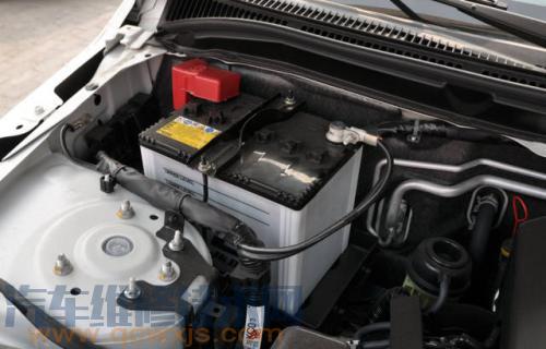 【汽车蓄电池更换周期 汽车换电瓶要注意什么？】图3