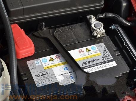 【汽车蓄电池极板硫化现象和原因 蓄电池极板硫化的危害】图3