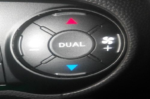 汽车空调DUAL什么意思 汽车空调dual怎么用​