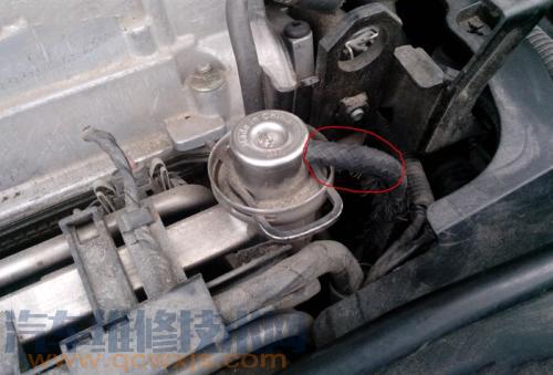 燃油压力调节器坏了什么症状 燃油压力调节器检查方法