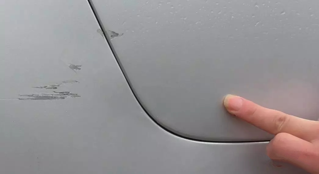 【去污蜡能修复汽车表面的划痕吗？划痕蜡与去污蜡的区别​】图2