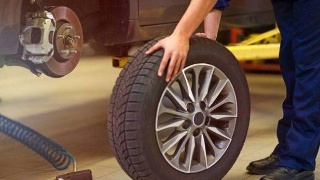 在进行轮胎换位时应注意哪些问题 轮胎换位的安全和技术注意事项