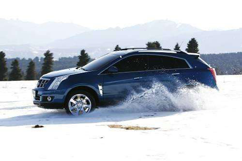 雪地驾驶技巧，雪地开车安全隐患，需要注意地方。