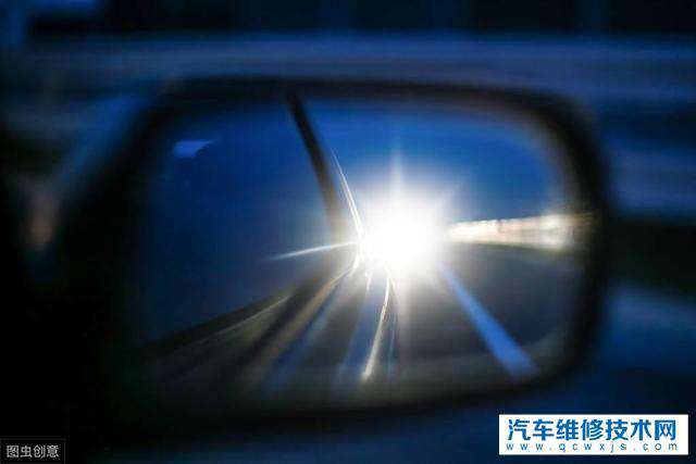 【夜间开车时后方车辆不关远光灯怎么提醒后方车辆关远光灯？】图1