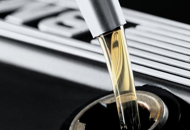 机油能当齿轮油用吗？