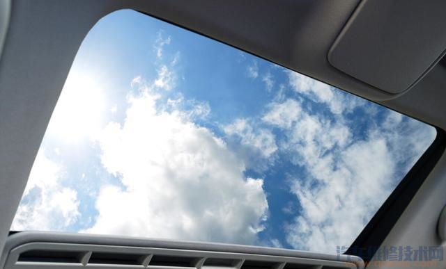 买车带天窗好还是不带天窗好？汽车天窗容易坏吗？