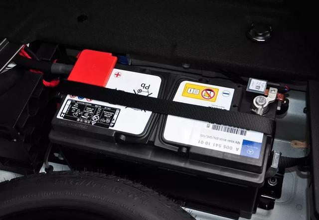 汽车蓄电池几年换一次，换什么样的蓄电池好？