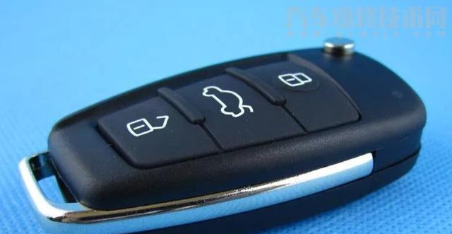 【汽车遥控钥匙电池一般能用多久？汽车钥匙没电的征兆】图4