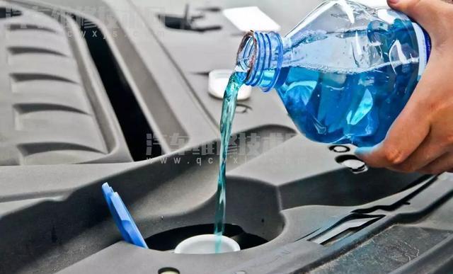 汽车玻璃水有什么用 汽车玻璃水可以用自来水代替吗？