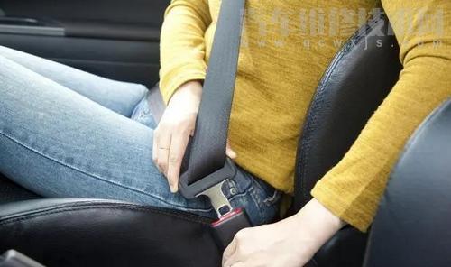 开车不系安全带的危害 汽车安全带的使用注意事项