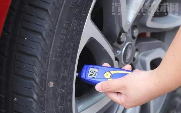 一般suv汽车的胎压一般是多少？